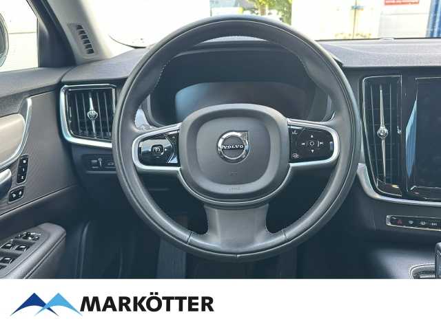 Volvo  T6 R Design AWD Expression Recharge ACC/HUD