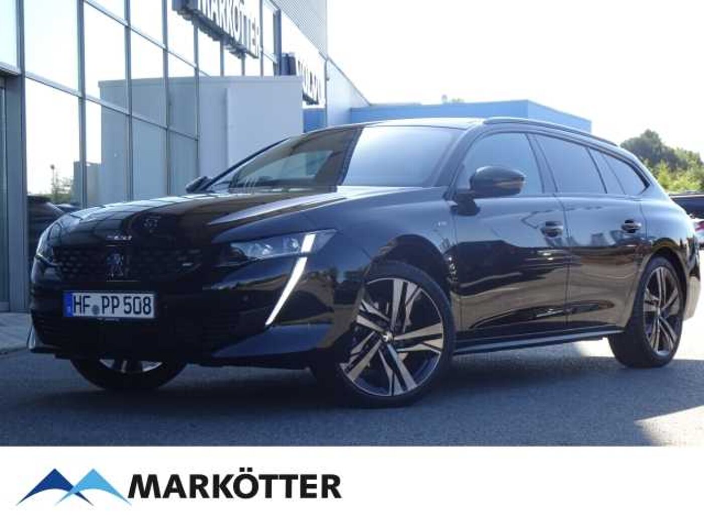 Peugeot  SW GT 1.5 BlueHDi 130/AHK/ Pano/19Zoll/Focal